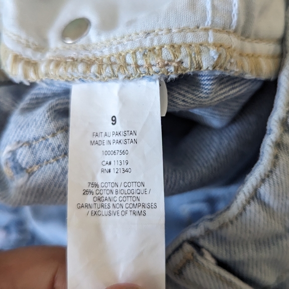 Garage Denim Festival Jean distressed shorts Size 9 - Picture 5 of 8